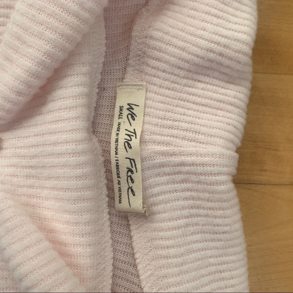 BNWOT✨Free People Off-Shoulder Top - Picture 5 of 5